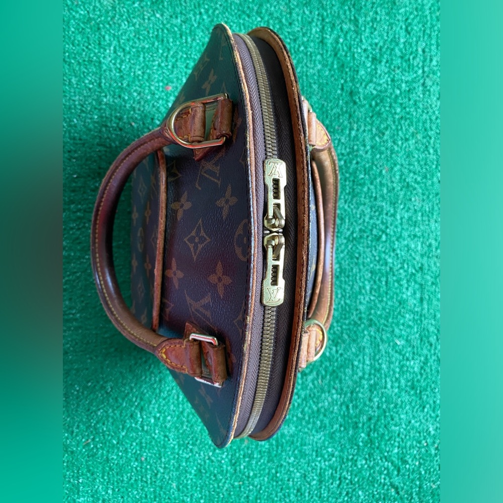 Extra pics. Authentic Louis Vuitton Bag - Picture 4 of 12